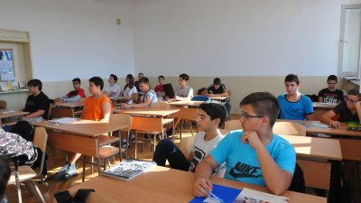 При учениците най-голям е проблемът в област Бургас, където поради карантина отсъстват 4,96% от тях. Снимка Архив Черноморие-бг