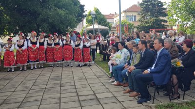 Кметът Димитър Николов не пропусна празника на квартала