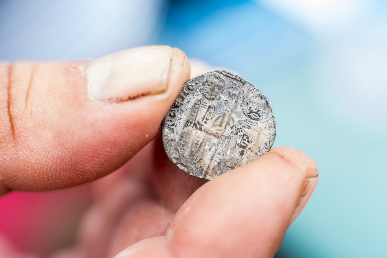 Монетите са с образа на Иисус и на свети Марко. Снимки РИМ - Бургас