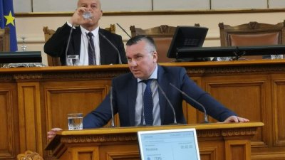 Бургаският депутат от ГЕРБ Димитър Бойчев повдигна темата за ремонта. Снимка ГЕРБ - Бургас