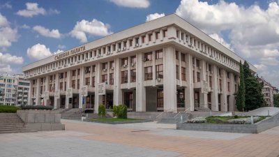 През 2022 година са разгледани общо 1 723 наказателни дела, от тях 1 521 са свършени, което представлява 88,28% от всички разгледани наказателни дела в Окръжен съд - Бургас