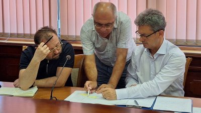 Датите за ремонт обявиха представители на фирмите на среща с кмета Благомир Коцев. Снимка Община Варна