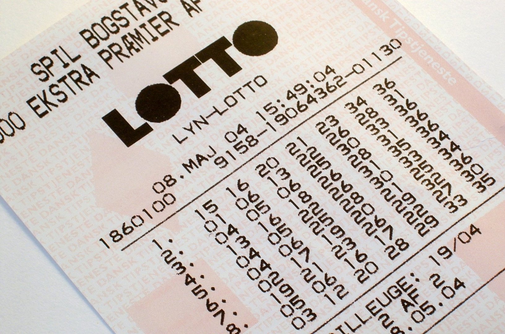 Играчите вече могат да залагат и на лотарии. Снимката е илюстративна