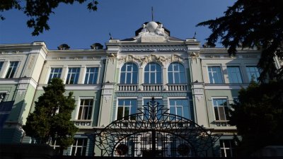 153 от украинците, които ще бъдат подпомогнати, учат в Икономически университет във Варна