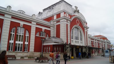 Украинците ще тръгнат за вътрешността на страната с влак от жп гара Варна