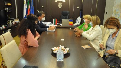 Това бе първото посещение на румънския посланик в Бургас. Снимки Община Бургас