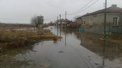 Улиците са наводнени