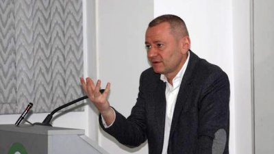 Евтим Милошев изнесе лекция пред варненски студенти за професията продуцент