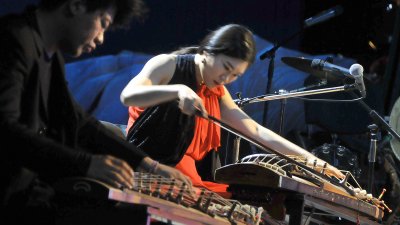 Традиционните ритми на Южна Корея бяха представени на музикалния спектакъл в Операта. Снимки Черноморие-БГ