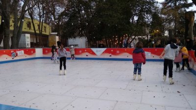 Сесиите за пързаляне са по 30 минути и няма ограничения за техния брой. Снимка Община Варна