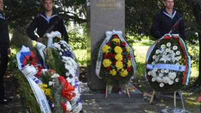 Ритуалът ще се състои пред паметника на Георги Бенковски. Снимка Община Варна